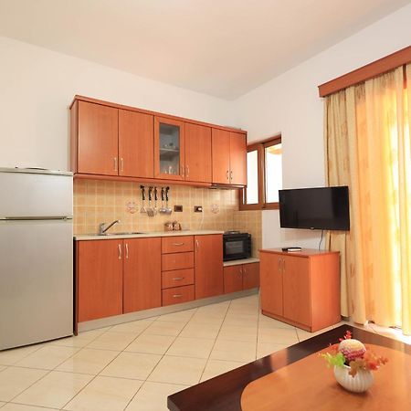 Kejsi Apartaments ซารานเดอ ภายนอก รูปภาพ
